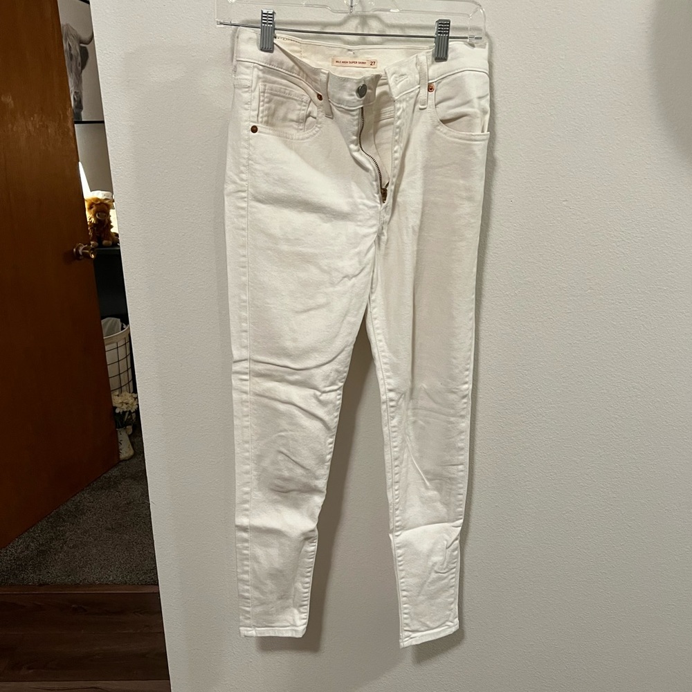 White Levi Mile High Super Skinny Jeans